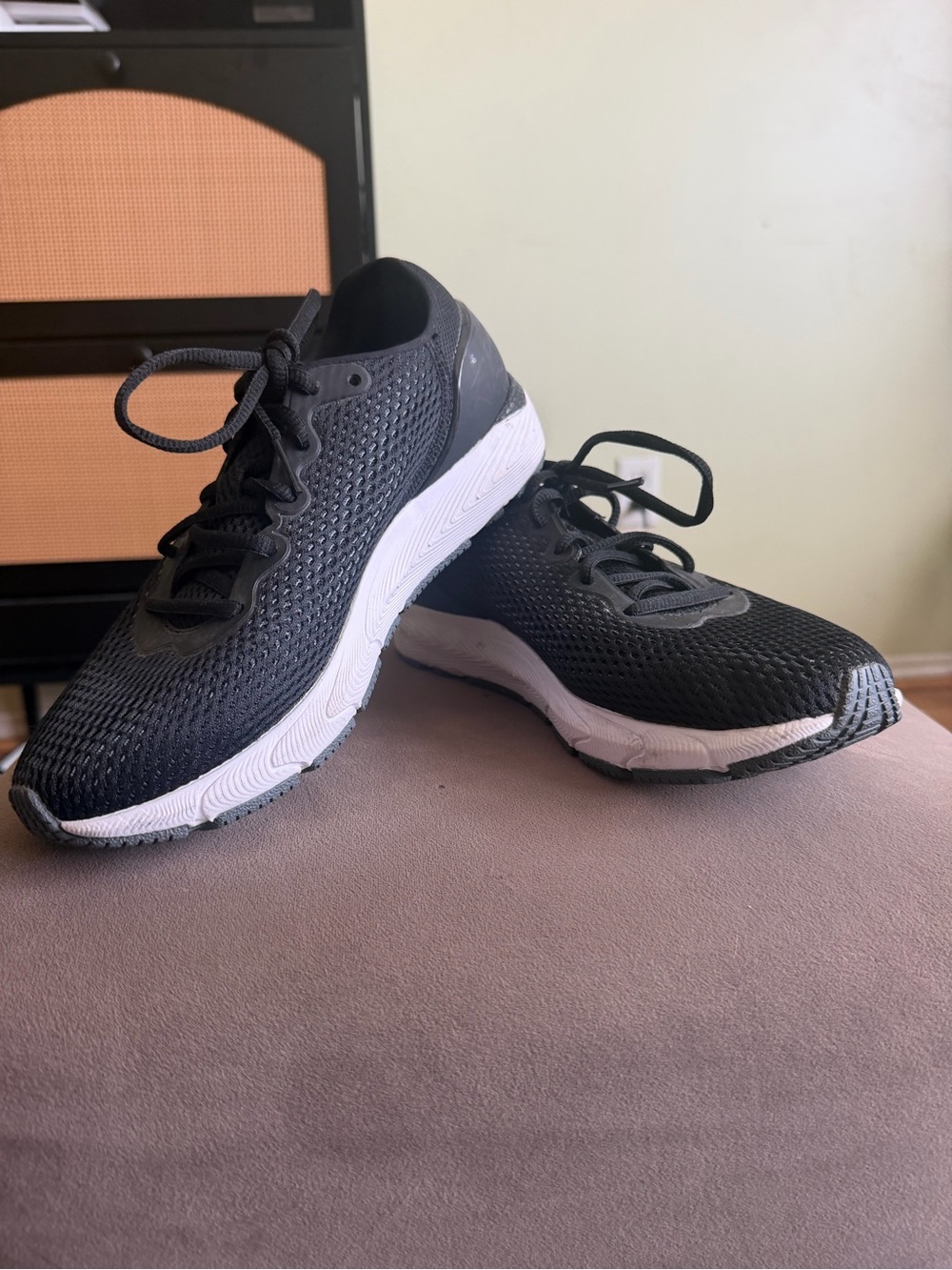Under Armor Hovr Sonic 4 - Lightweight Black Athletic Running Shoes